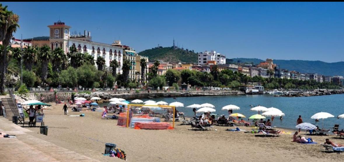 Salerno Mare E Luci Deluxe Leilighet Eksteriør bilde