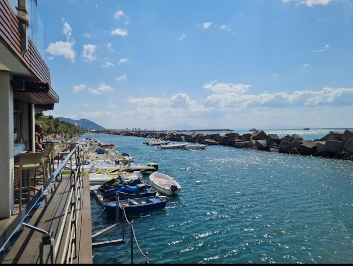 Salerno Mare E Luci Deluxe Leilighet Eksteriør bilde
